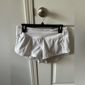 Lululemon Women’s White Speed Up Low-Rise Lined Short 2.5"